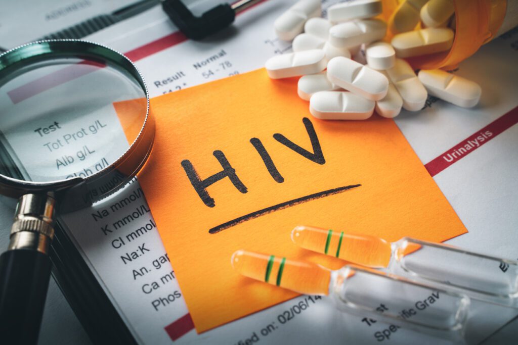 HIV post it with pills to treat