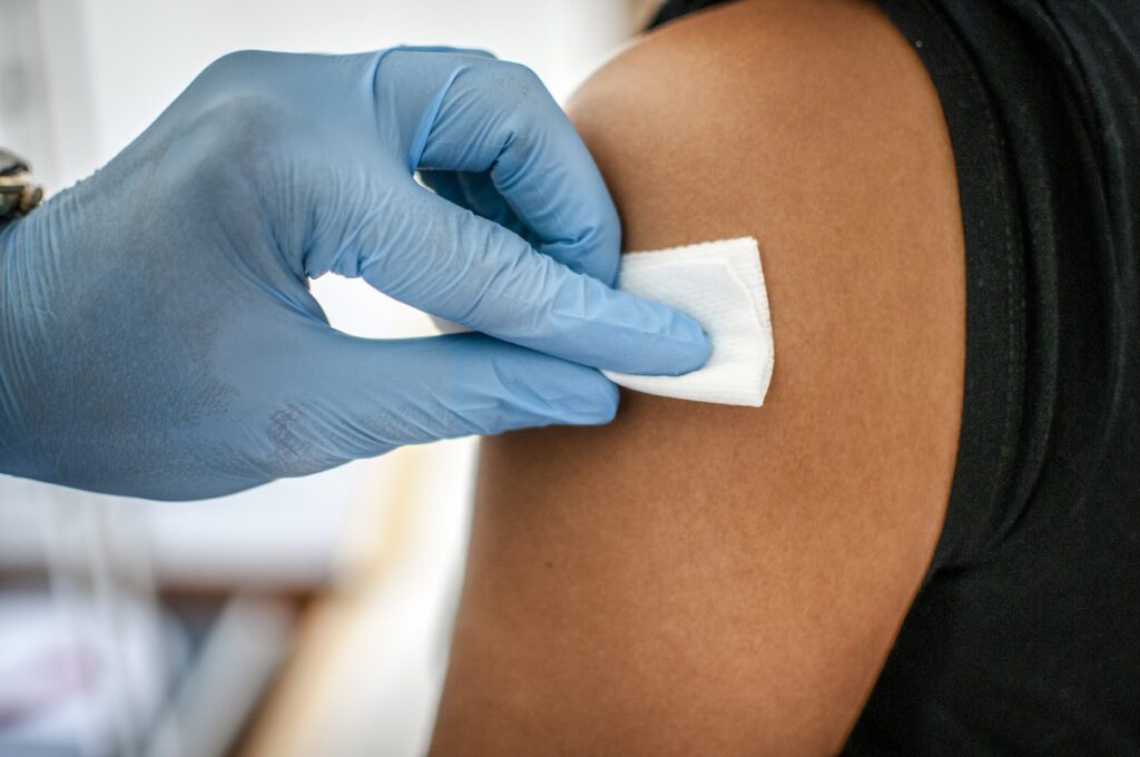 disinfecting skin before vaccination